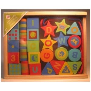 $20/2 Circo 27 Colorful Wood Lacing Beads + storage tray